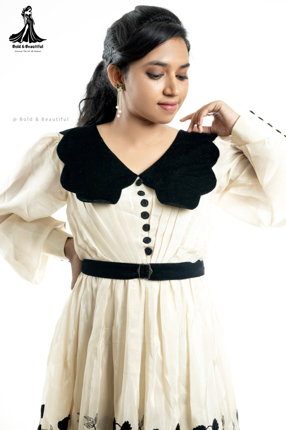 Ebon Cream Elegance